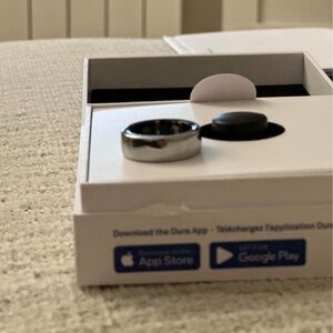 NIB Oura 3 Horizon Ring Size 9